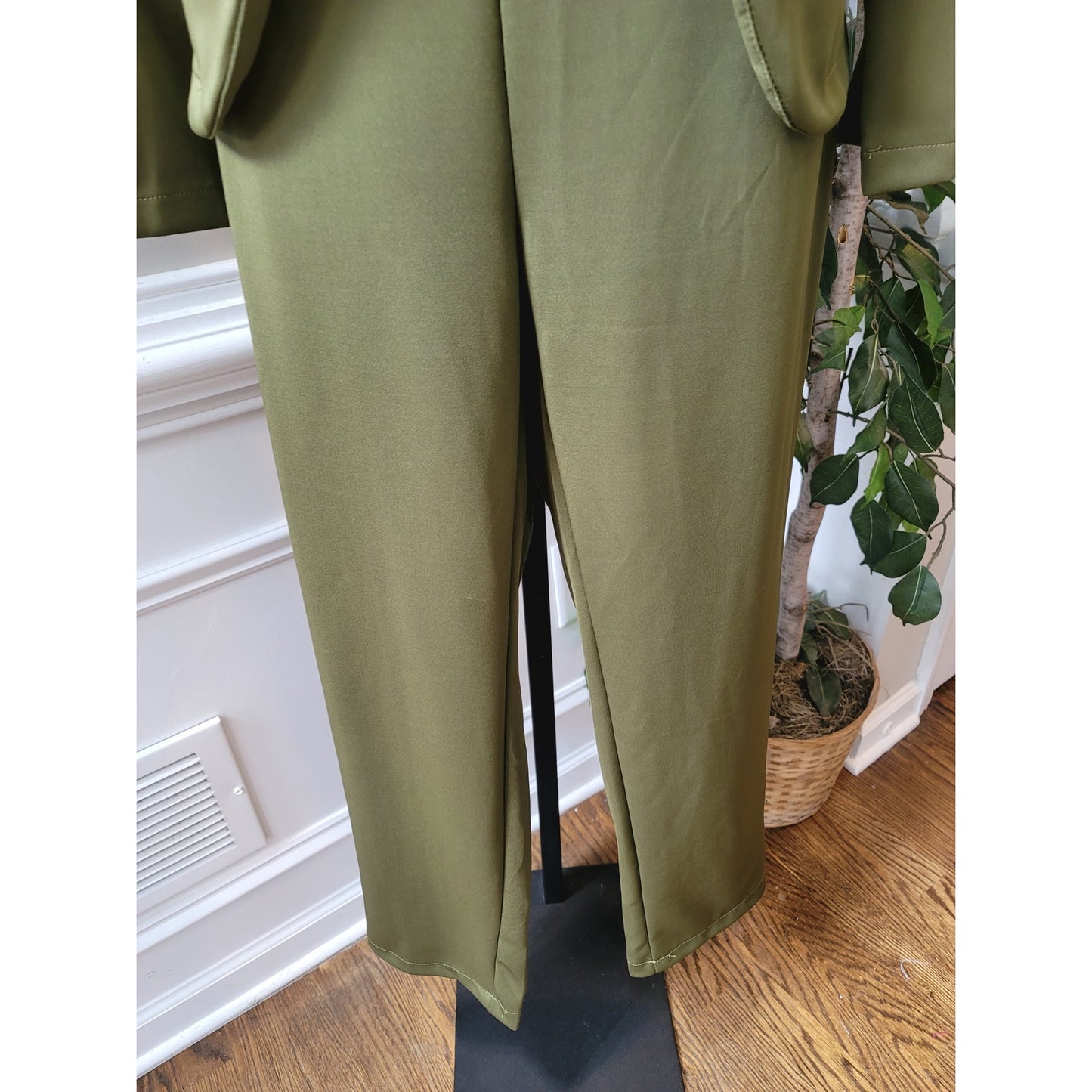 Women's 2 Piece Suit Size L Green Solid Long Sleeve Double Breasted Open Front