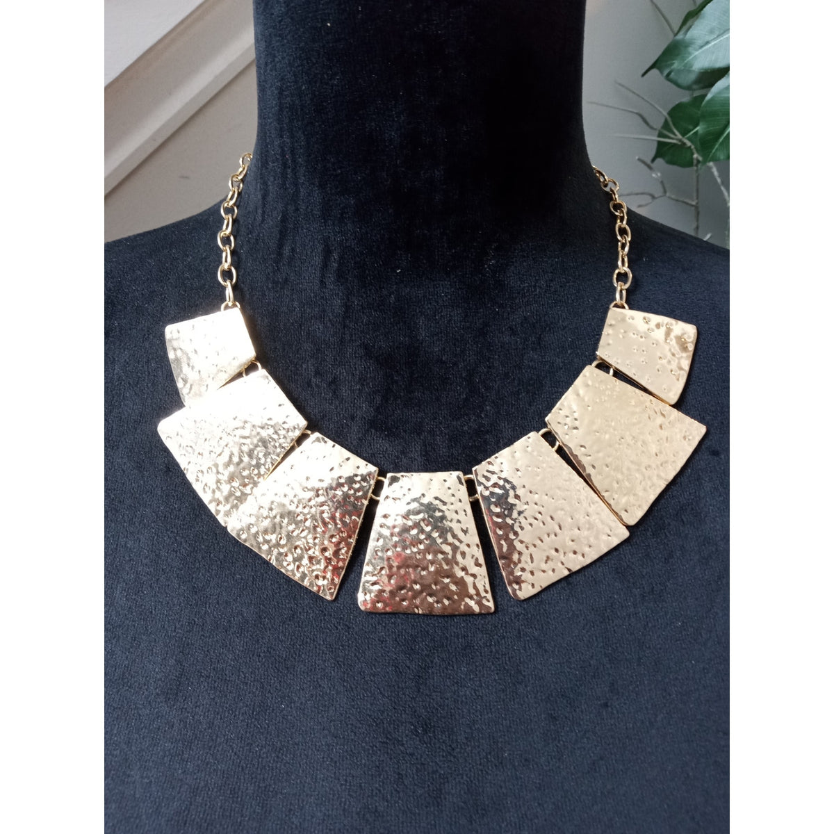 Hammered Gold Tone Geometric Statement Bib Necklace Modern Chunky Collar Chic
