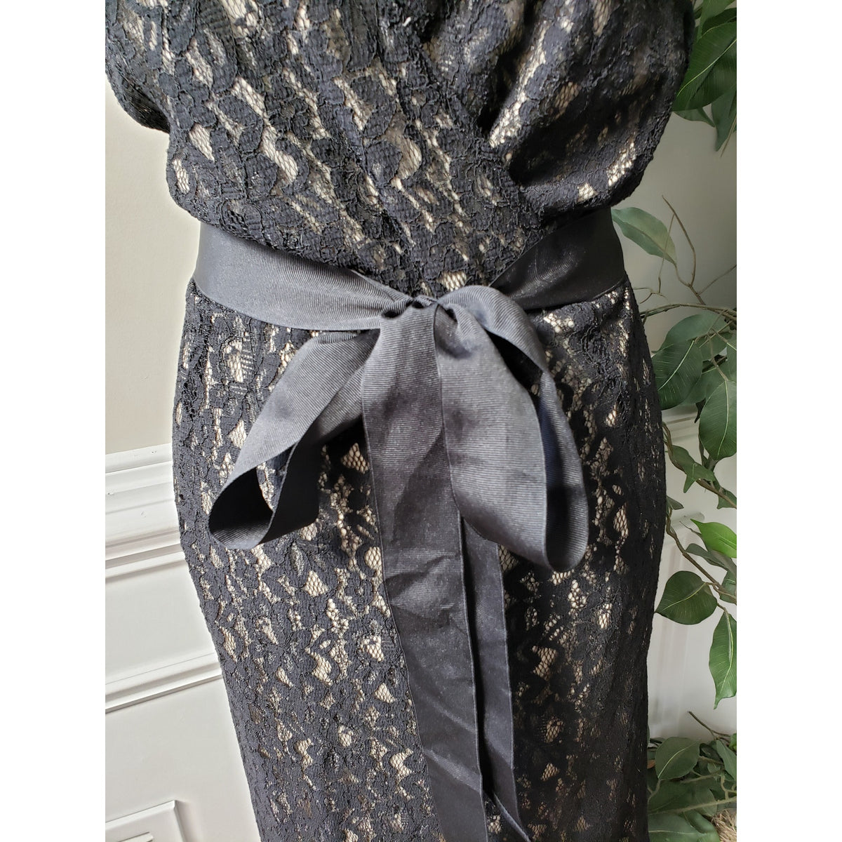 Lane Bryant Shift Dress Women's Size 22 Black Lace Lined Tie Waist Wrap V Neck