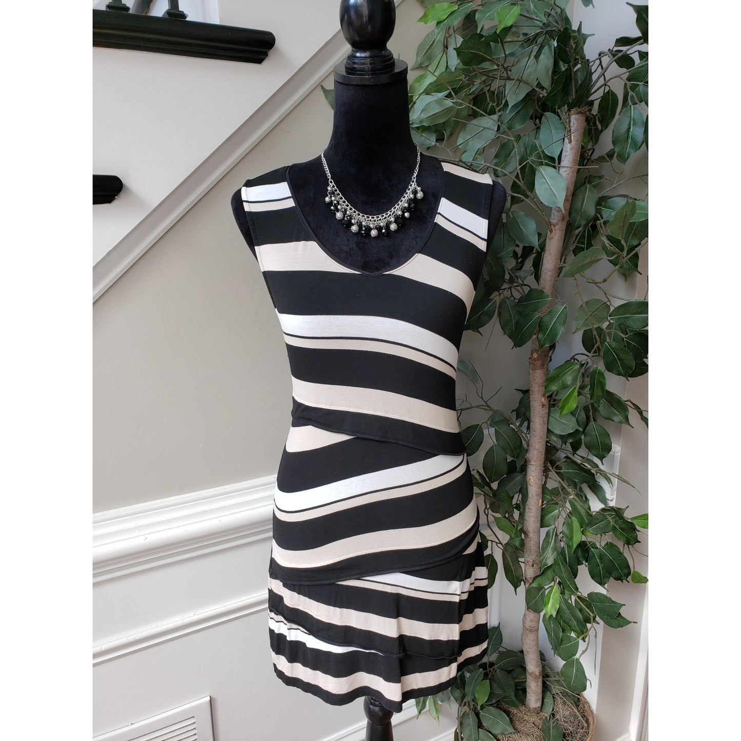 White House Black Market Tunic Top Womens S White Striped Knit Dropped Waist