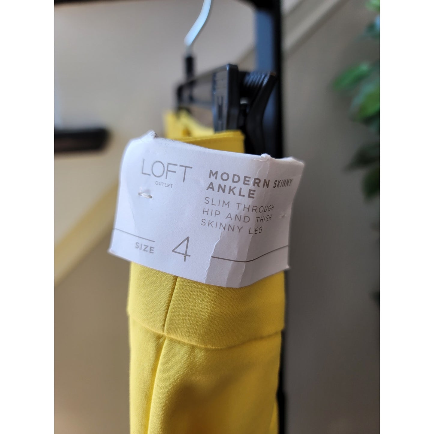 LOFT Skinny Ankle Pants Women's Size 4 Yellow Modern Fit Stretchy Trousers