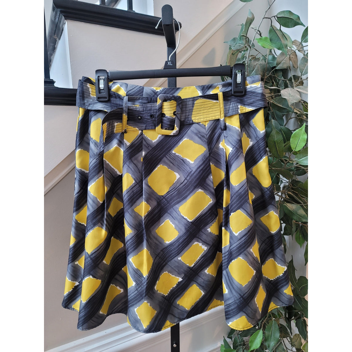 The Limited Belted Skirt Women's Small Yellow/Gray Brushstroke Plaid Pleated