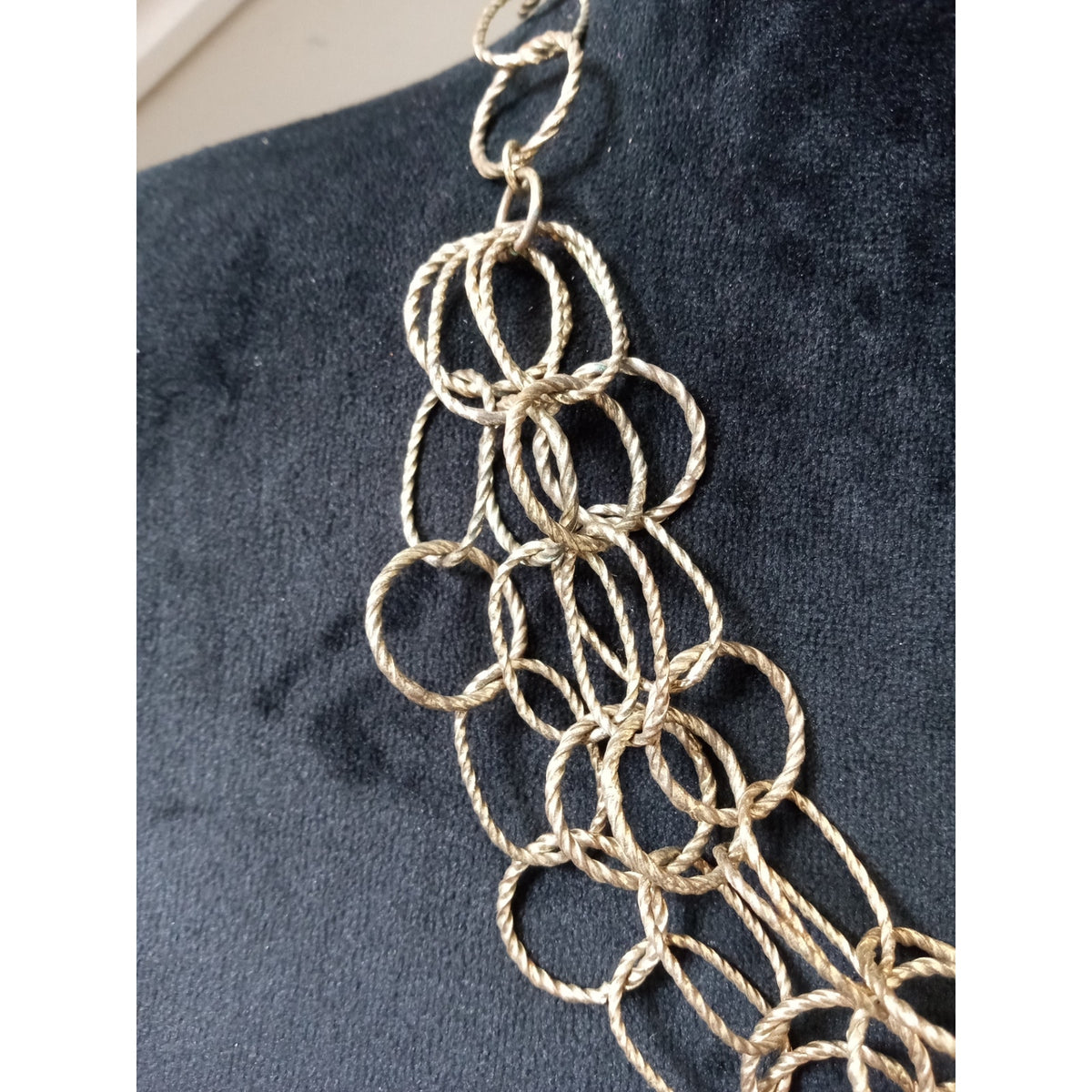 Gold Tone Multi Circle Link Statement Bib Necklace Lightweight Modern Boho Chic