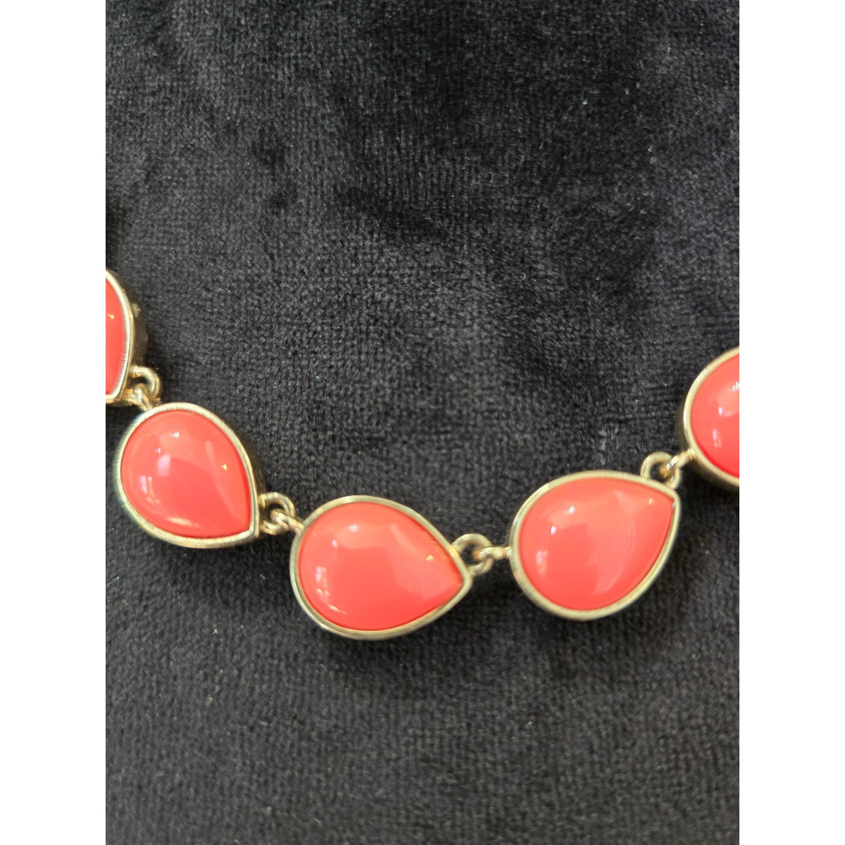 Jones New York Gold Tone Coral Teardrop Cabochon Statement Necklace