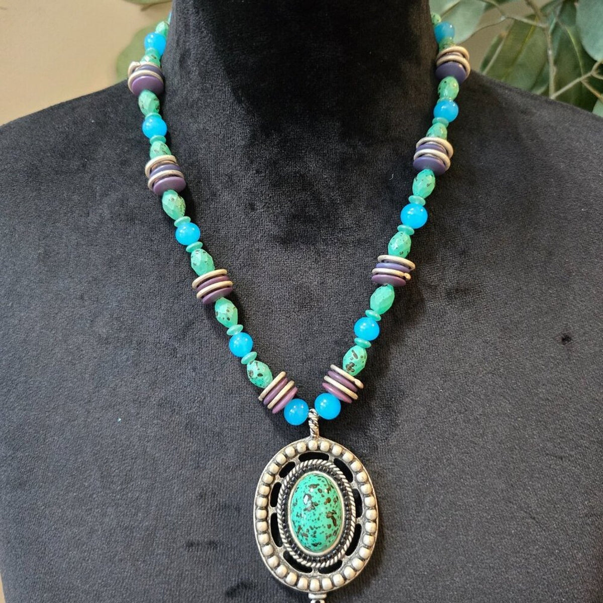 Womens Green Turquoise Pendant Multicolor Beaded Necklace with Lobster Clasp