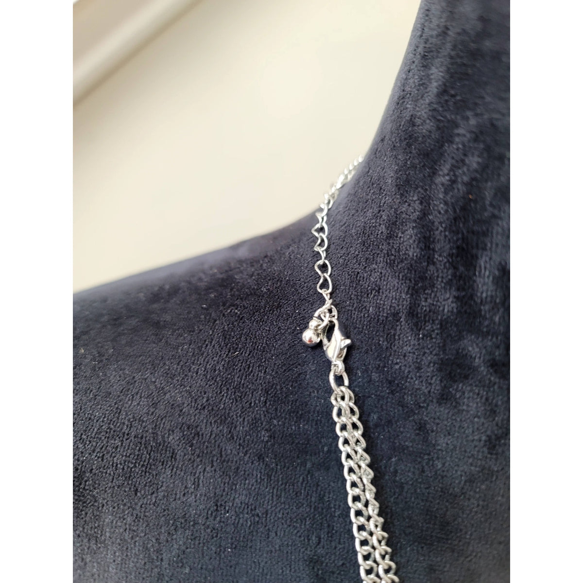 Women's Silver Tone V Shape Collar Statement Necklace Adjustable Chain