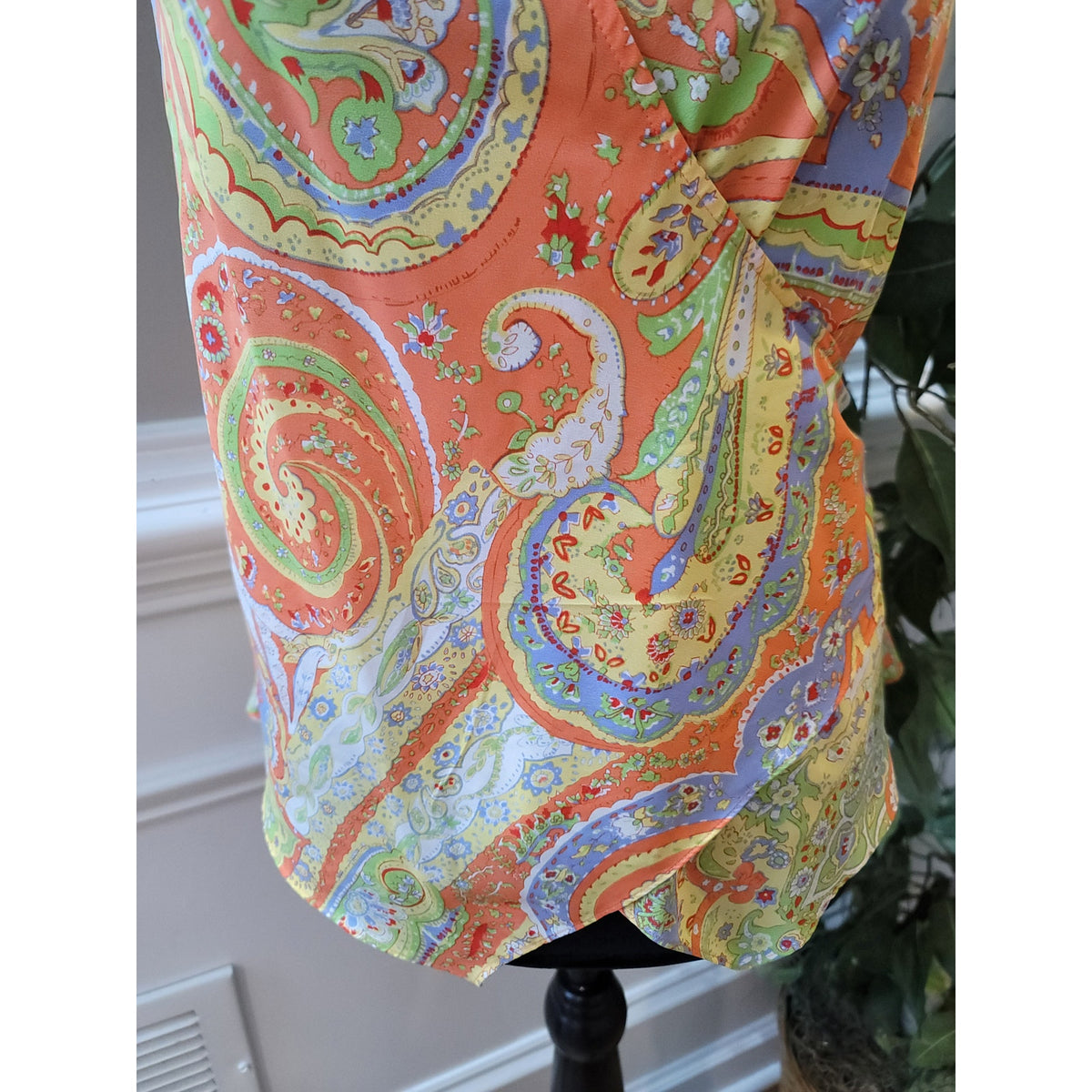 Lauren Ralph Lauren Blouse Top Women's SZ 2 Multicolor Paisley Surplice Neck