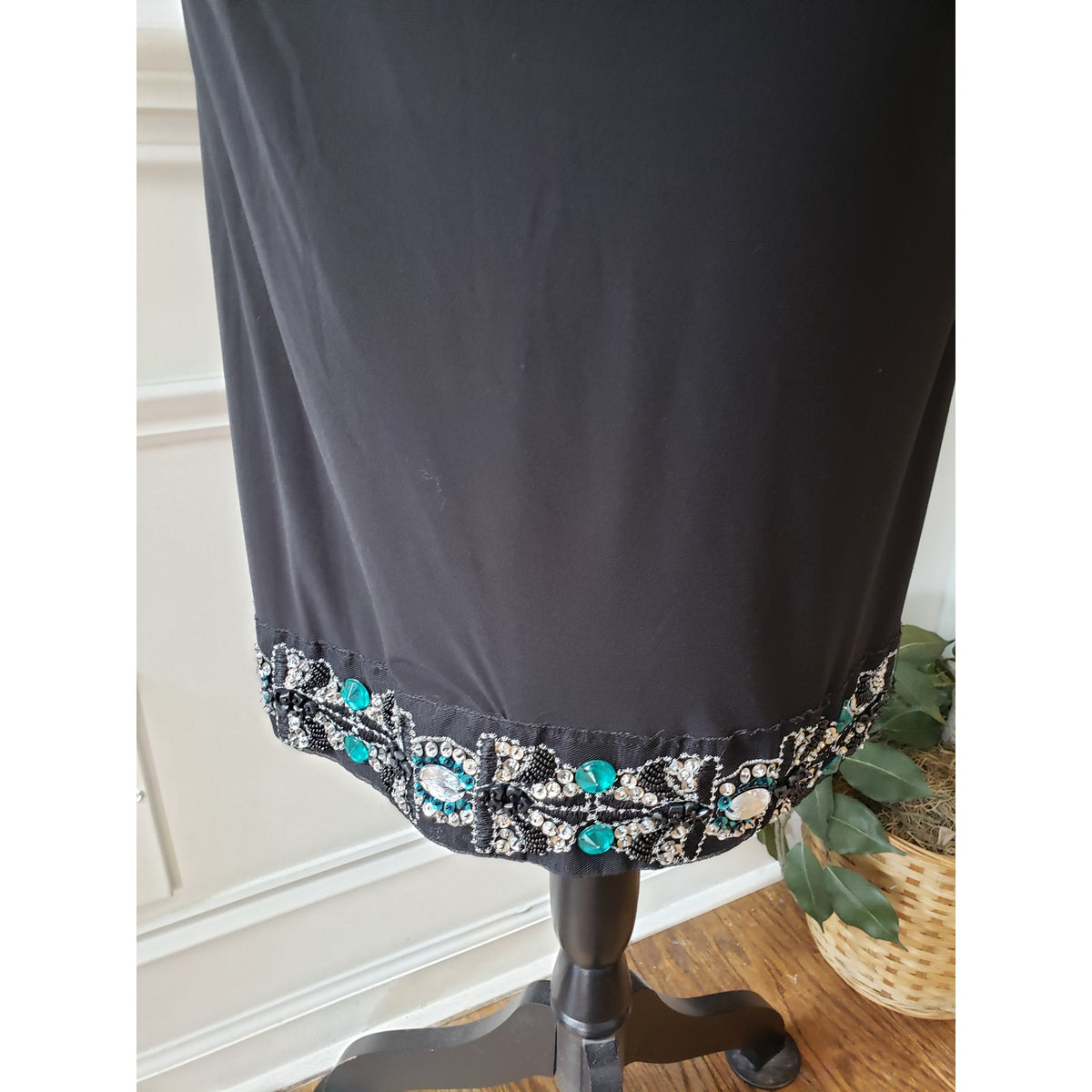 Tiana B. Shift Dress Women's XL Black Sequin Hem Polyester Sleeveless Round Neck