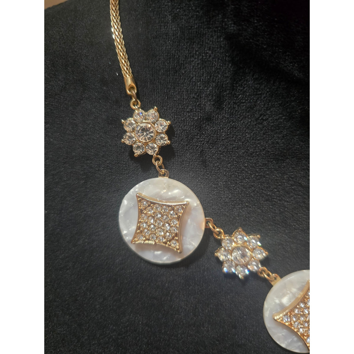 Time and Tru Gold Chain Statement Necklace Lobster Clasp And Crystal Accents