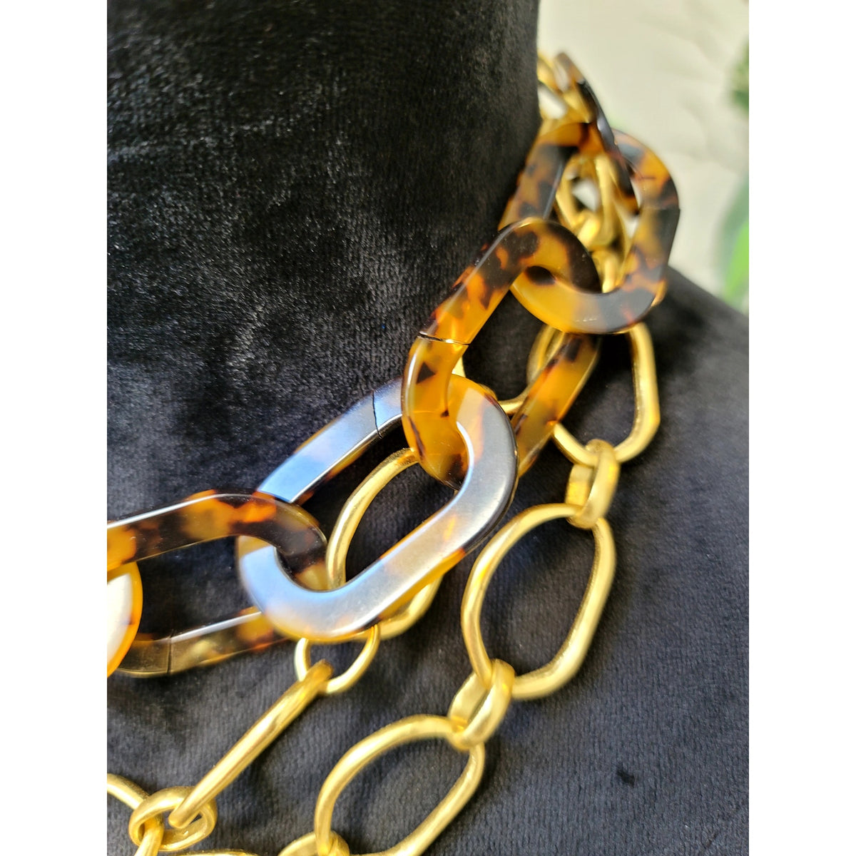 Women's Tortoise Statement Necklace Layered Gold Oval Link Chain Fashion Necklace