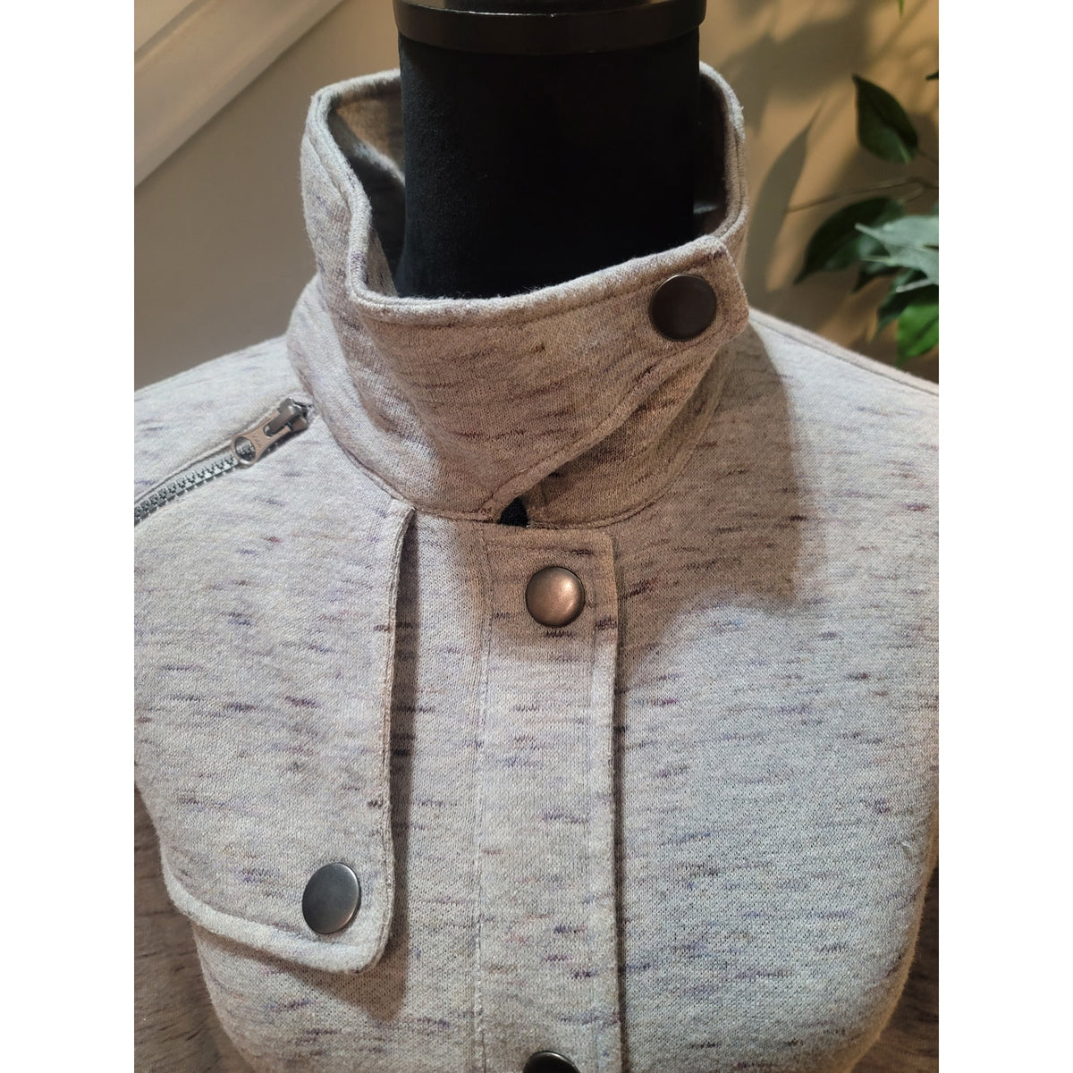 Cabi Sweatshirt Jacket Women's Large Gray Flecked Asymmetrical Zip Button Front