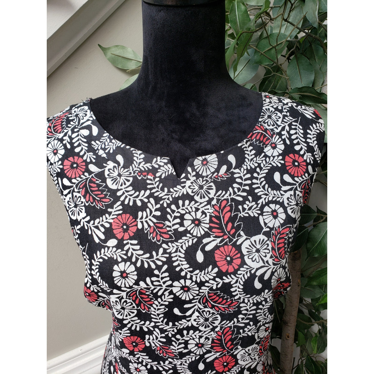 Kim Rogers Knee Length Dress Women's 12 Multi Floral Linen Lined V Neck Back Zip