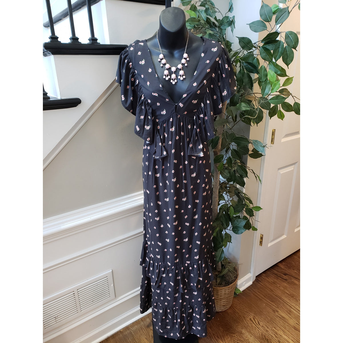 Forever 21 Long Maxi Dress Women's S Black Floral Butterfly Sleeve Plunge V Neck