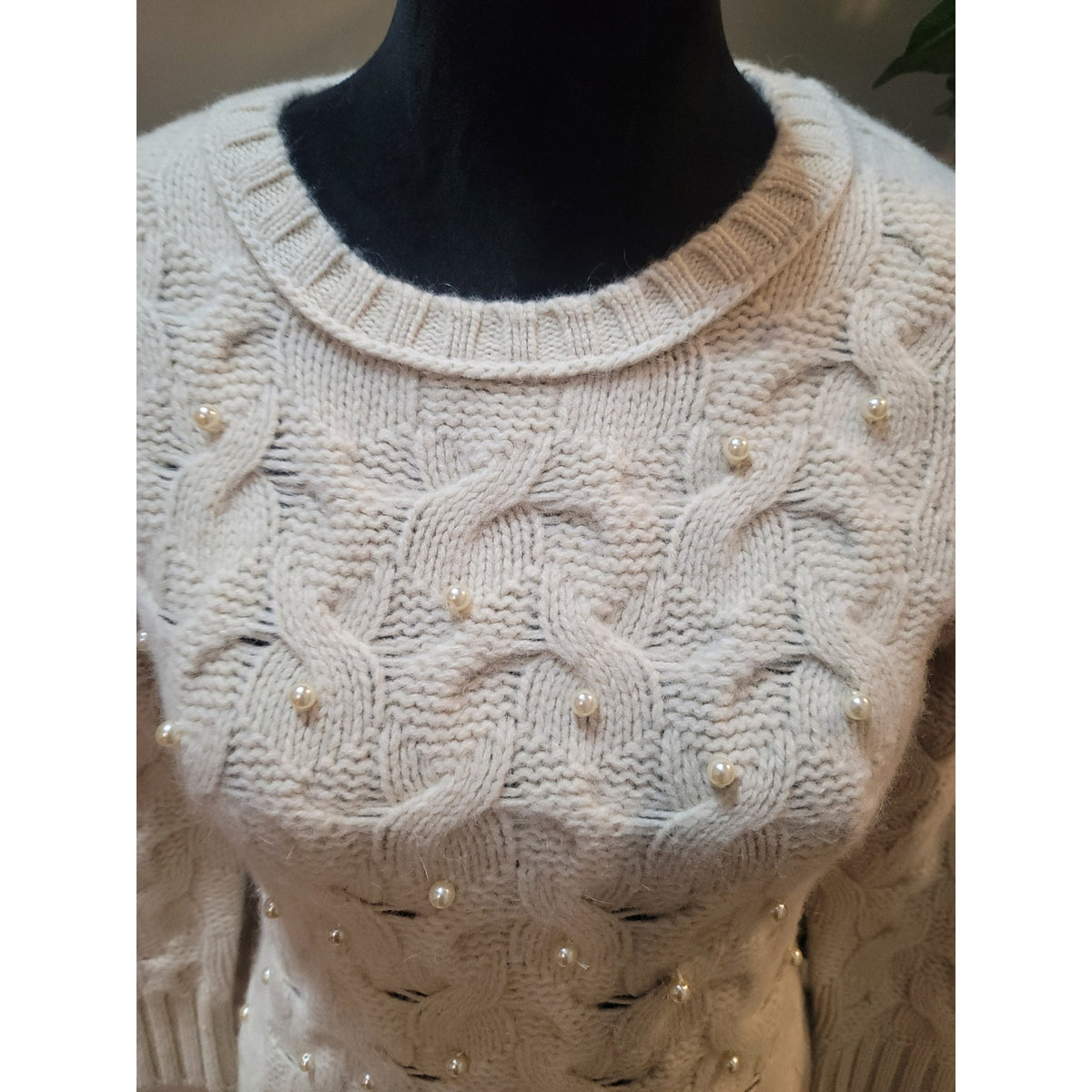 Ann Taylor Pullover Sweater Women's Medium Cream Embellished Pearl Ribbed Hem