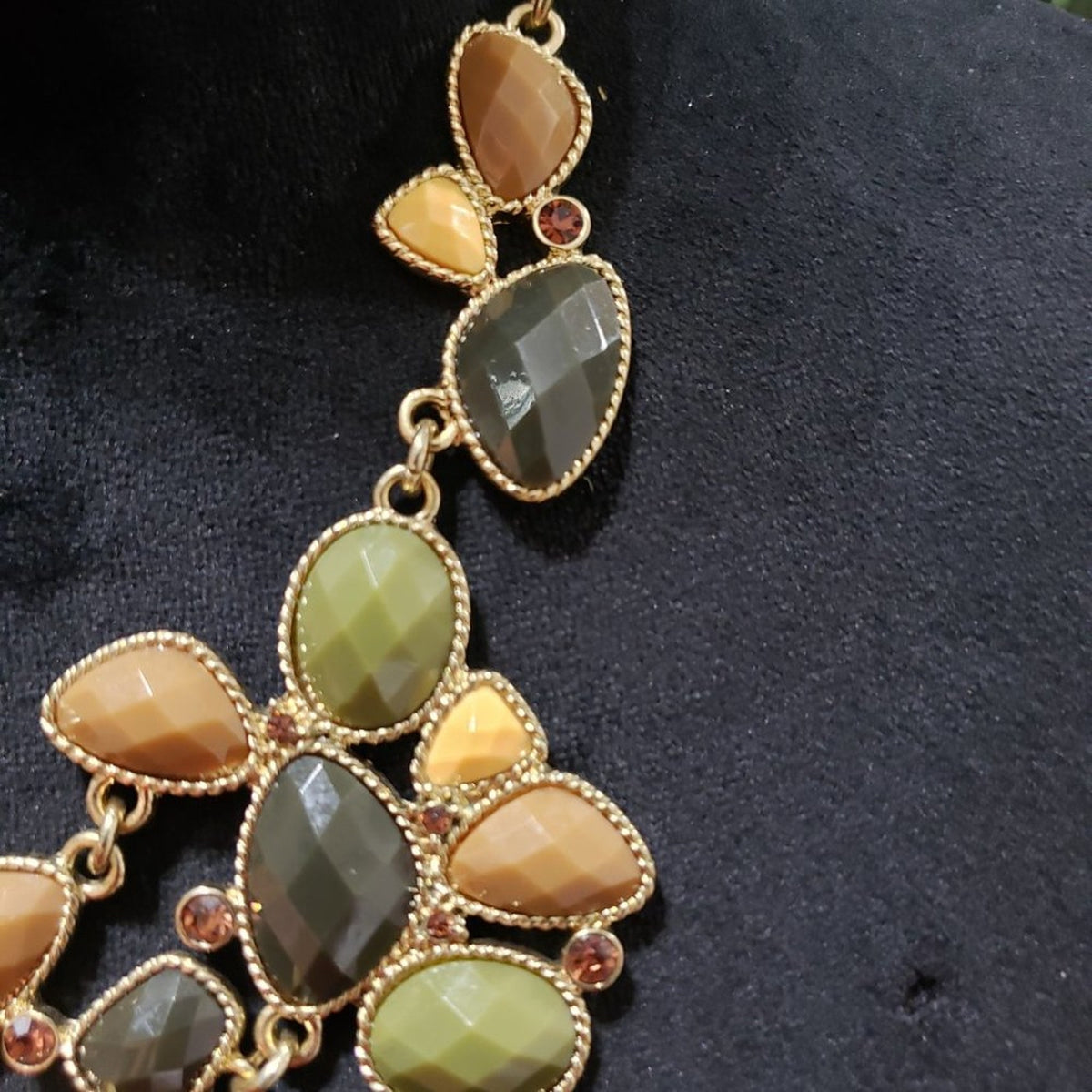 Womens Fashion Multi Color Gemstones Beaded Statement Bib Necklace
