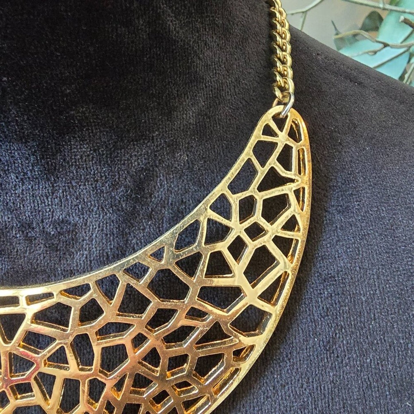 Womens Gold Tone Abstract Linear Cutout Metal Bib Necklace with Lobster Clasp