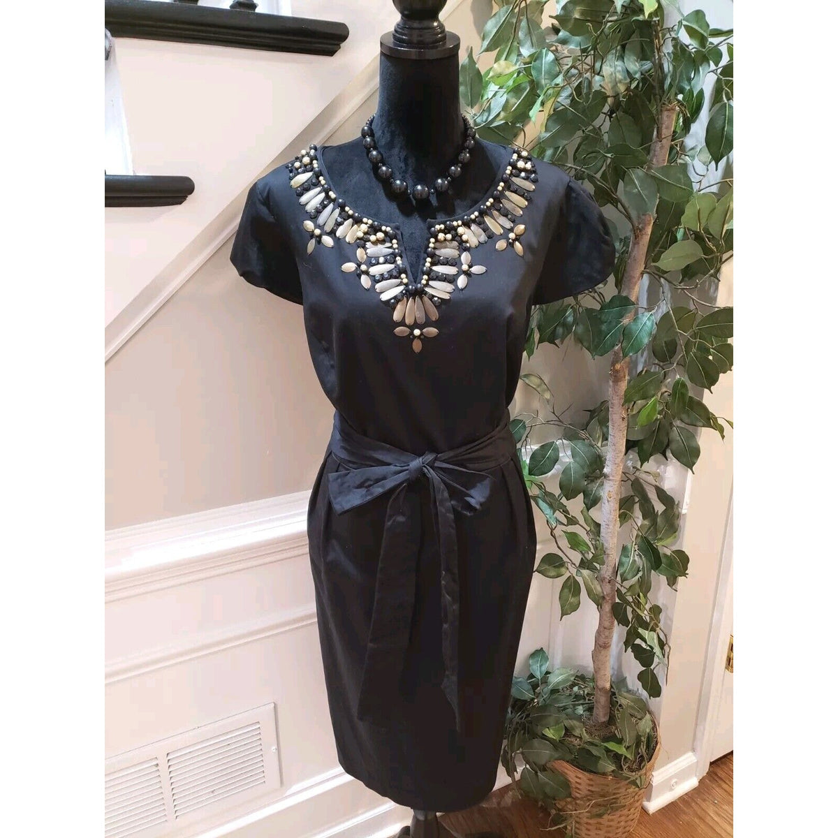 Alfani Women's Black Beaded Tie Waist V Neck Short Sleeve Knee Length Dress 18W