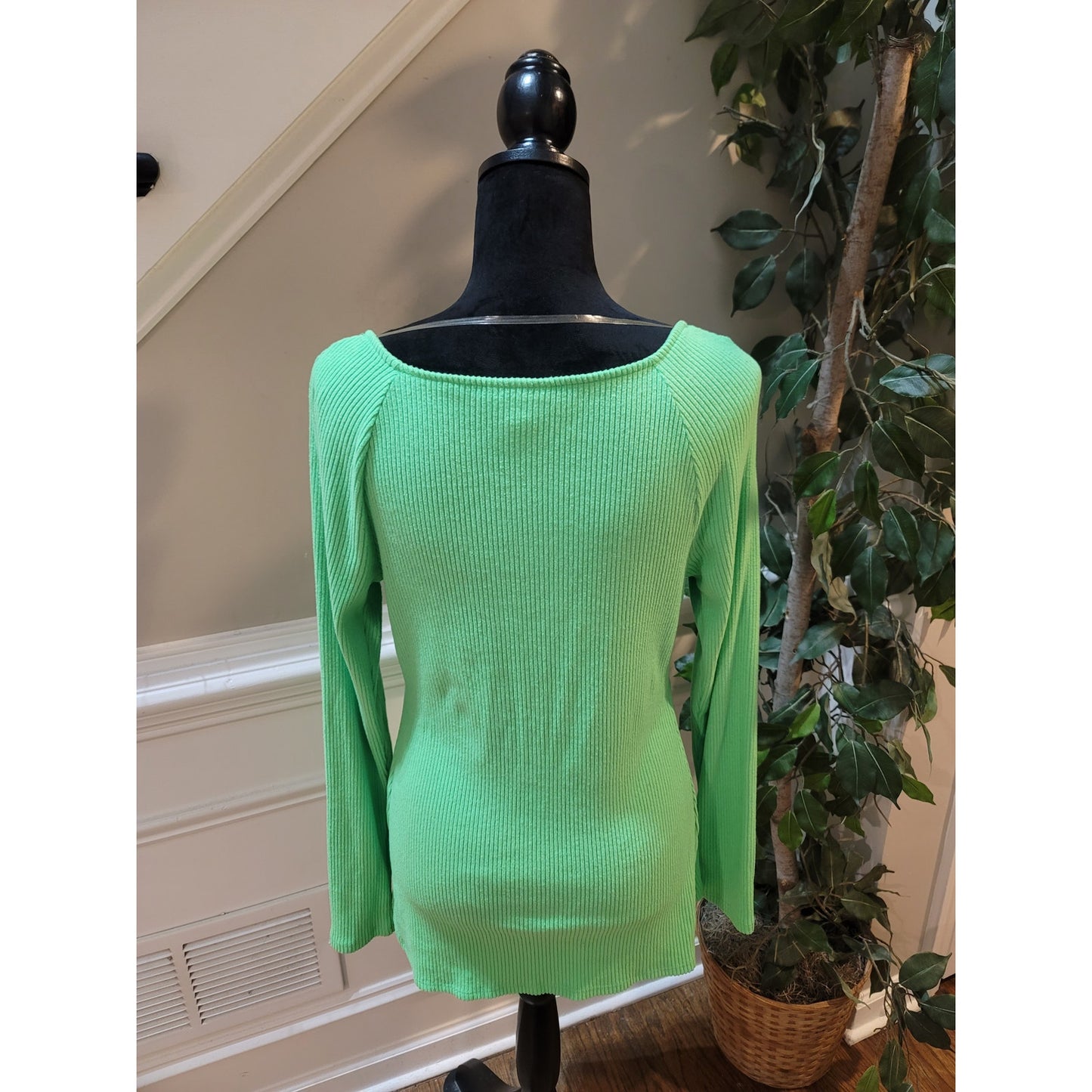 Isabel by Ingrid Isabel Sweater Women's XL Green Ribbed V-Neck Long Sleeve Knit