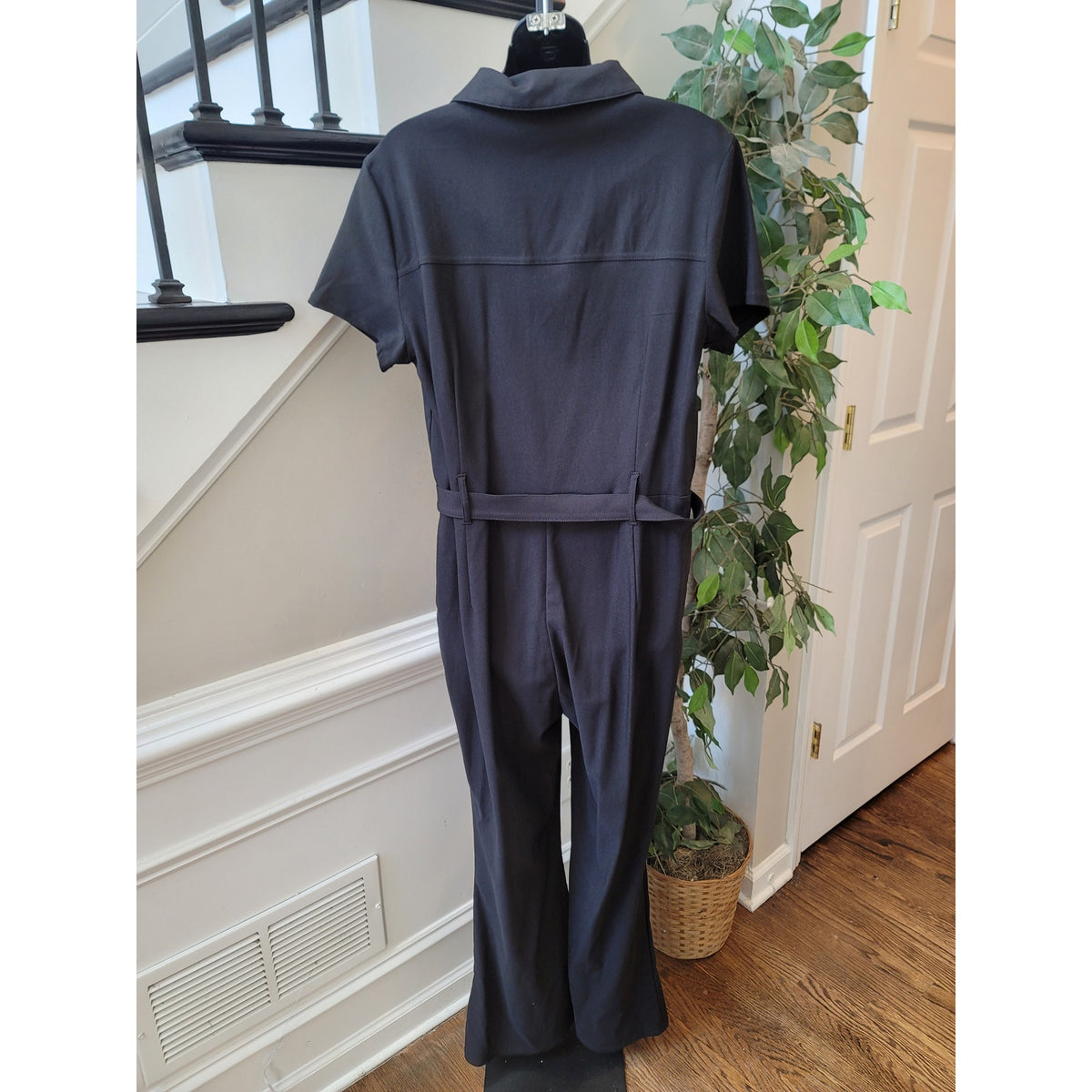 No Boundaries Jumpsuit Women’s Size XXL Black Short Sleeves Front Pockets