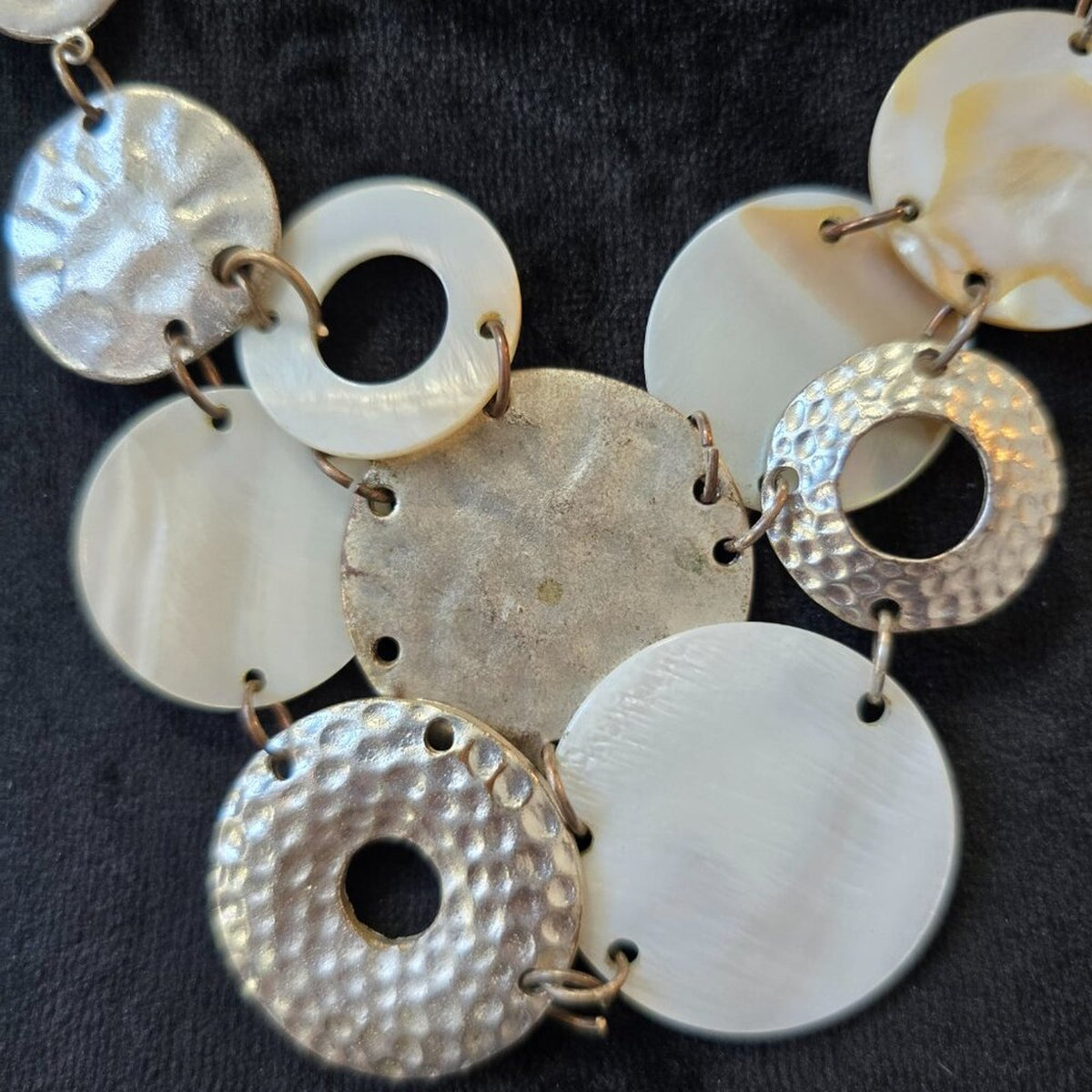 Womens Fashion White & Silver Linked Round Disc Necklace with Lobster Clasp
