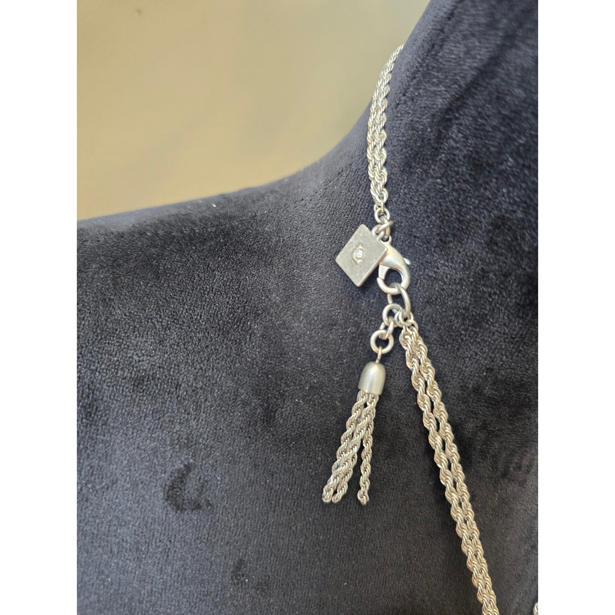 Liz Claiborne Turquoise Blue Beaded Long Lariat Tassel Drop Necklace
