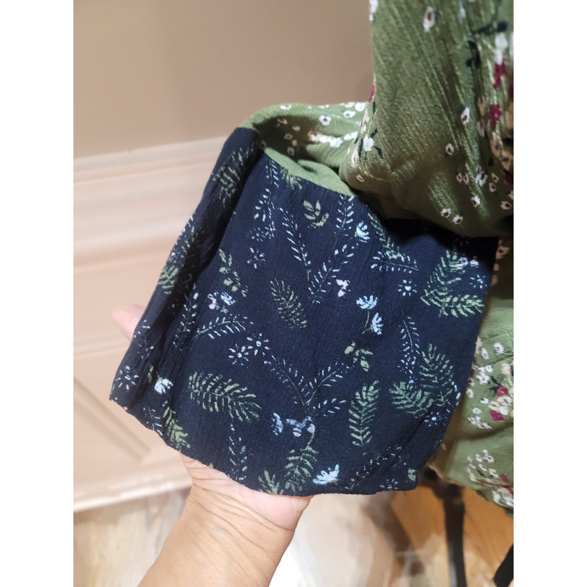 True Craft Bomber Jacket Women Small Olive Green Floral Slash Pocket Long Sleeve