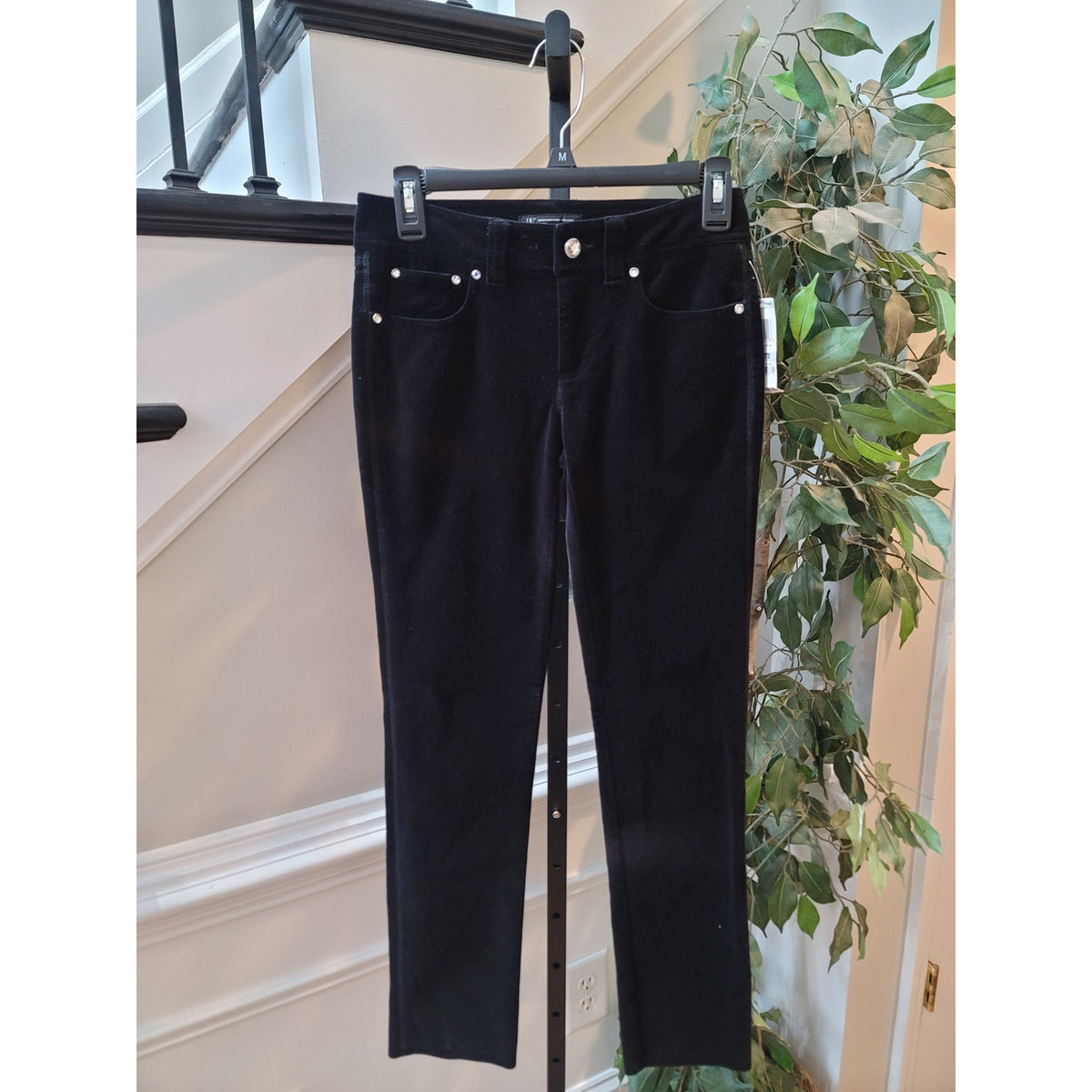 INC International Concepts Skinny Pants Women's Size 0P Black Velvet Stretch