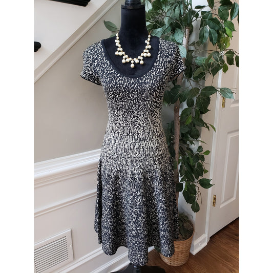 Saks Fifth Avenue Sweater Dress Women's S Black White Geometric Knit Scoop Neck