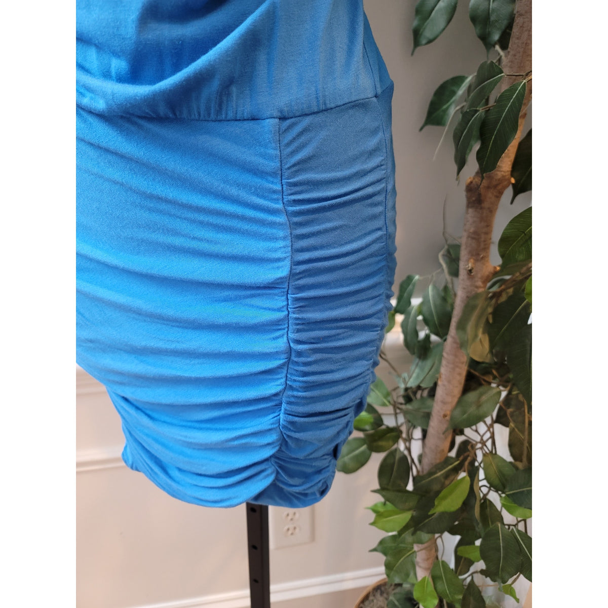 Krisa Ruched Bodycon Dress Womens XS Blue Cowl Neck Sleeveless Stretch Party