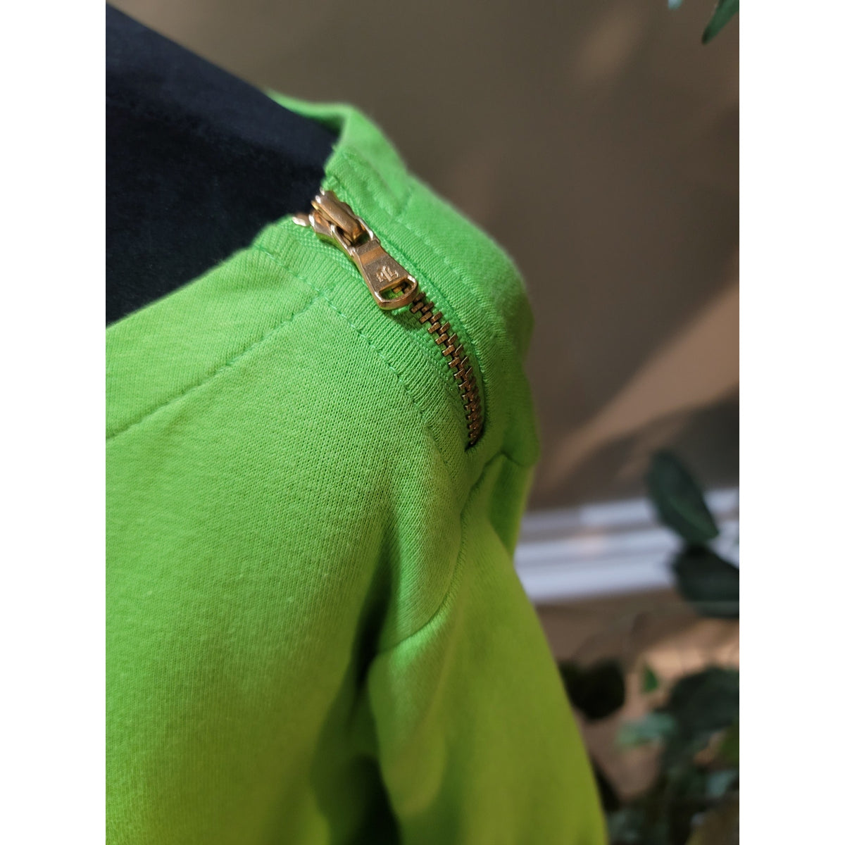 Lauren Ralph Lauren Blouse Top Womens SZ 1X Lime Green Shoulder Zipper Boat Neck