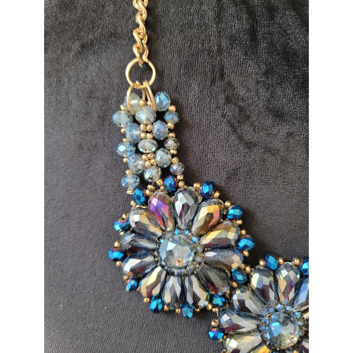 Women's Statement Crystal Flower Necklace With Gold Chain And Lobster Clasp