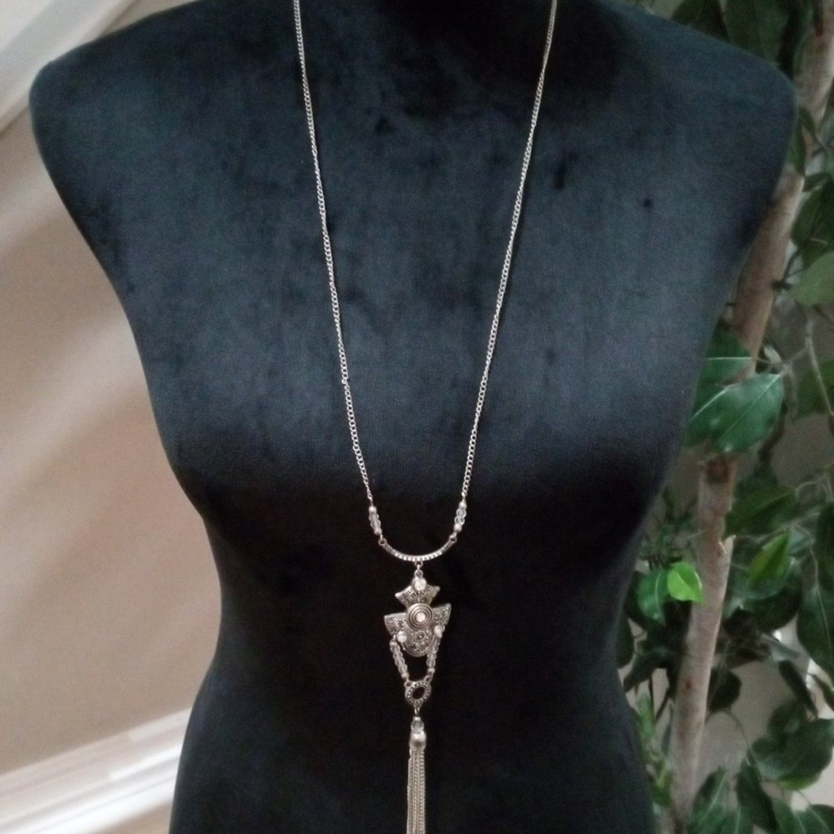 Womens Fashion Chunky Silver Tone Sweater Chain Charm Tassel Pendant Necklace