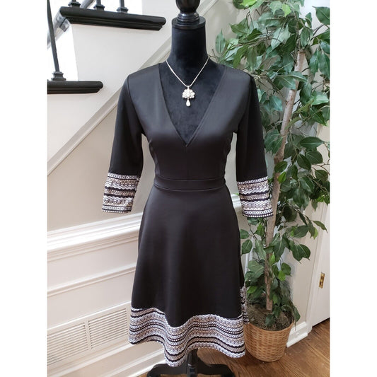 Womens Black & White Polyester V-Neck 3/4 Sleeve Casual Knee Length Dress Size M