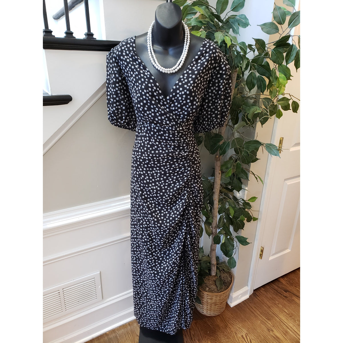 Forever 21 Long Maxi Dress Womens Size OX Black Lined Balloon Sleeve Wrap V Neck