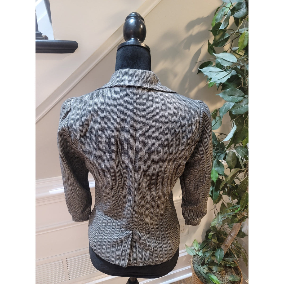 Stooshy Tweed Blazer Women’s Medium Gray Herringbone Ruched Sleeve Faux Pockets