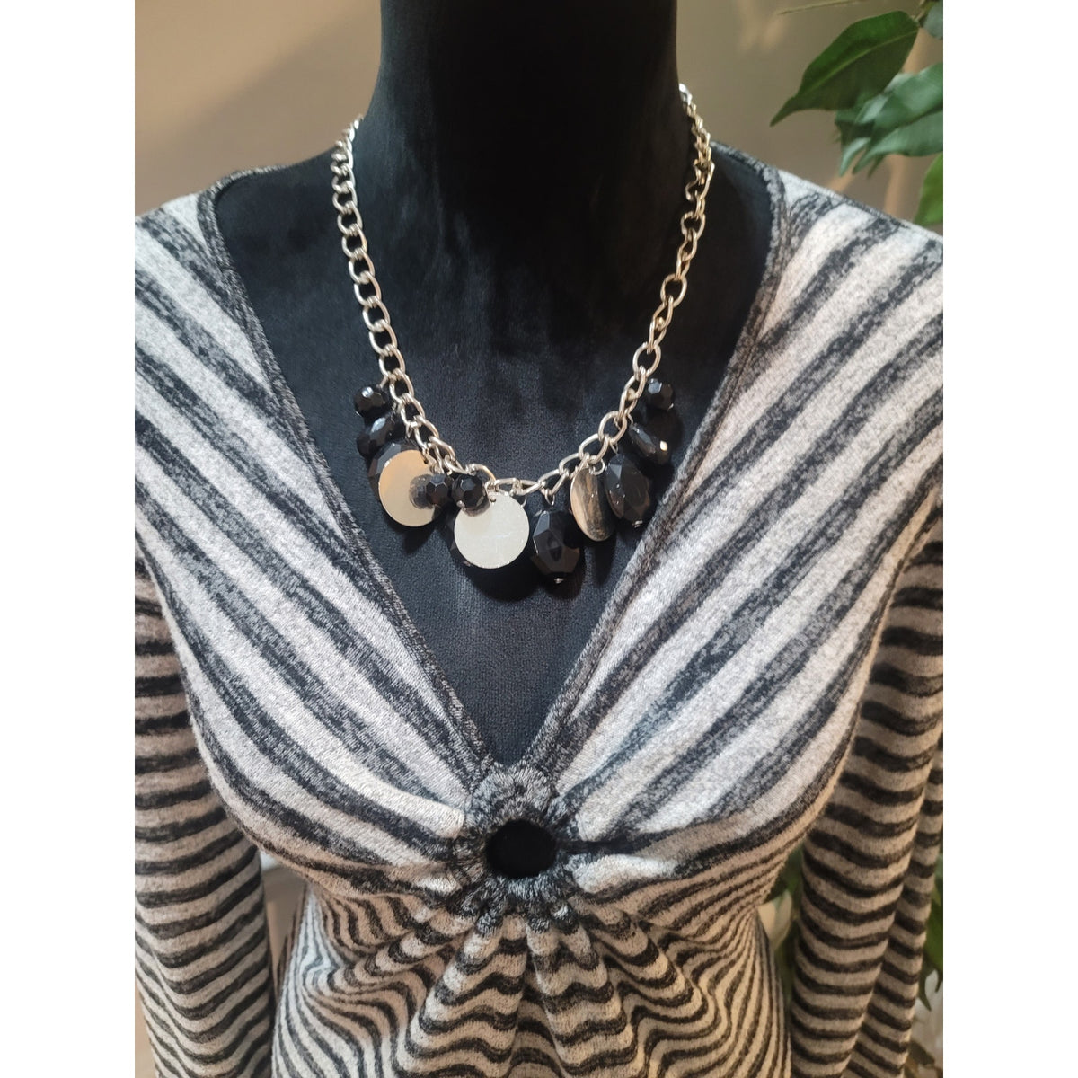 White House Black Market Pullover Sweater Women Small White/Black Striped O-Ring
