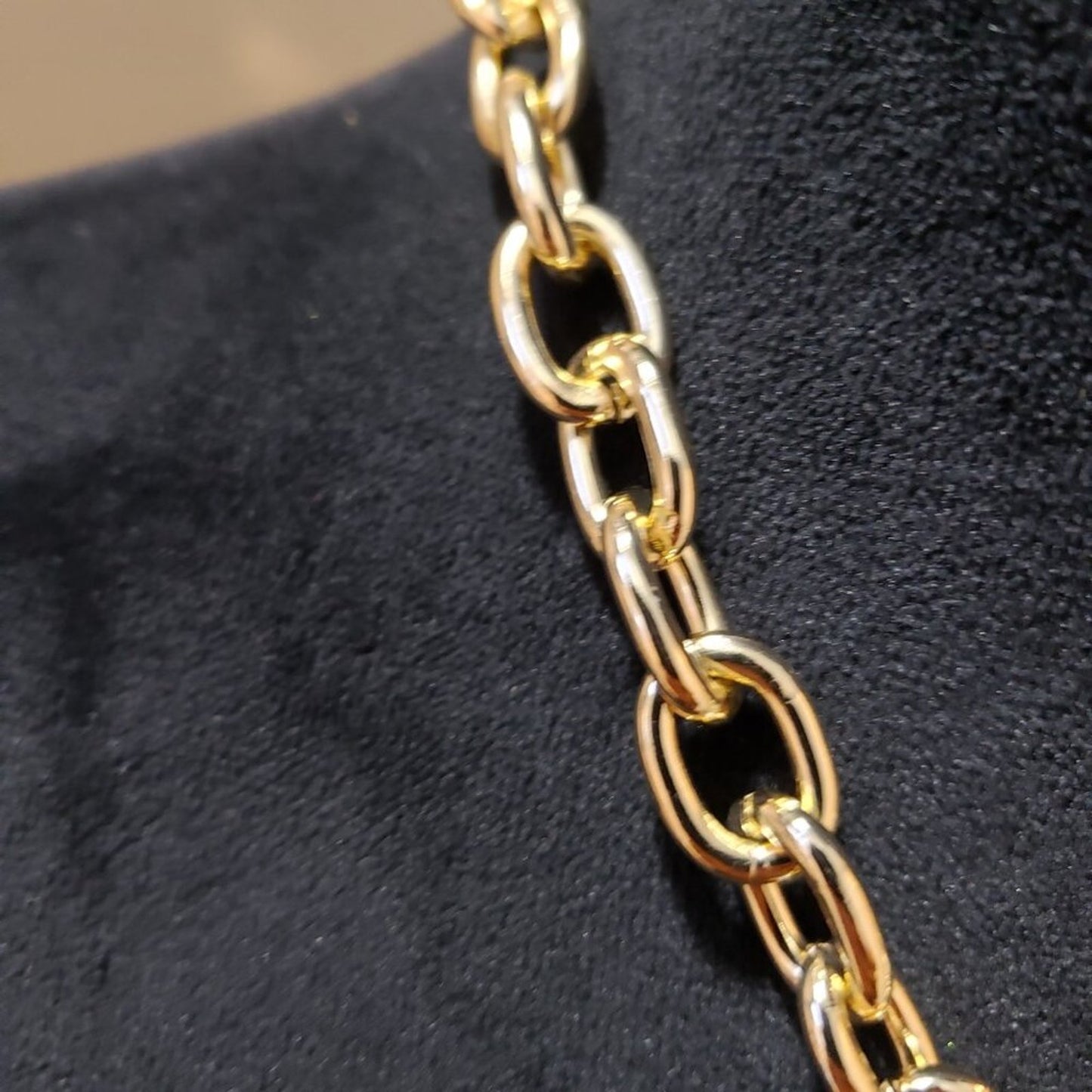 Womens Gold Tone Thick Round Circle Bold Chain Necklace Jewelry with Lobster