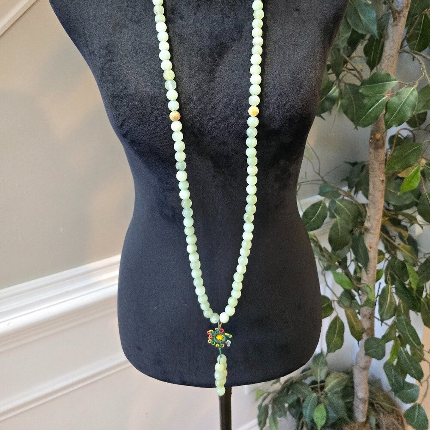 Womens Fashion Green Okenite Round Bead Mala Necklace Mantra Chant