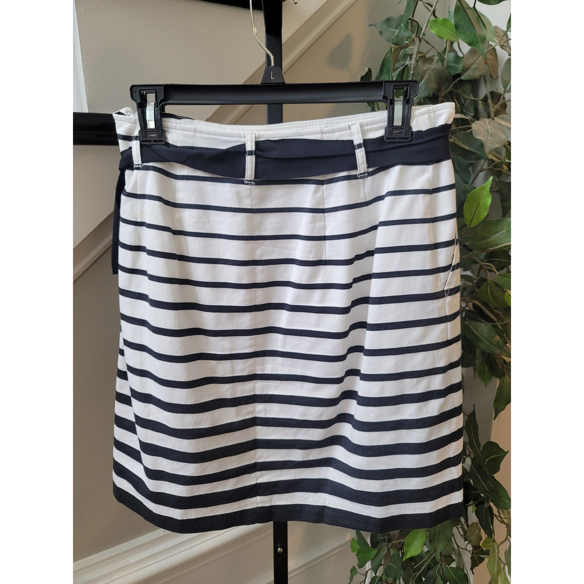 White House Black Market A-Line Skirt White/Black Womens SZ 8 Striped Belted Bow