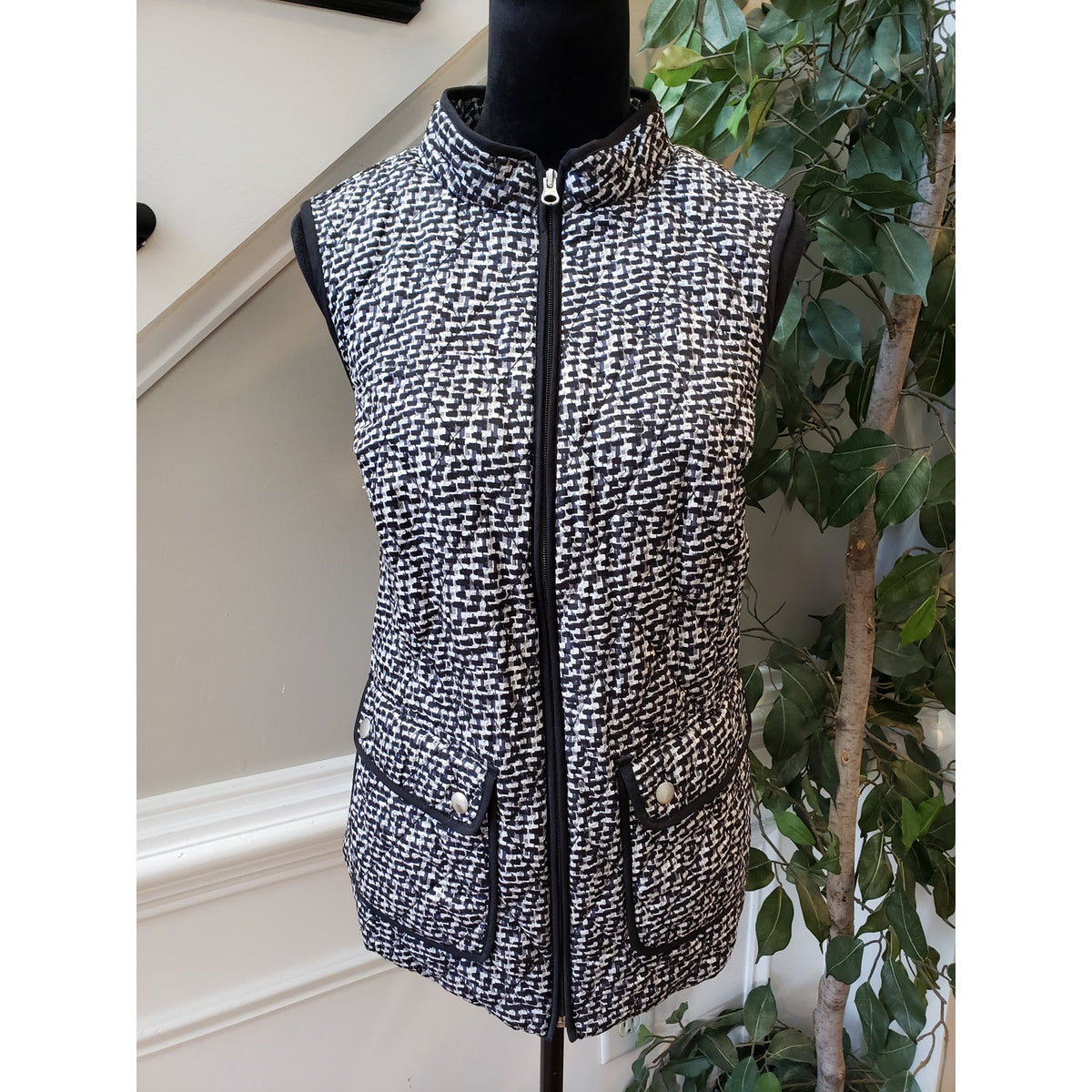 Croft & Barrow Quilted Vest Womens 1X Black White Pleather Sleeveless Full Zip