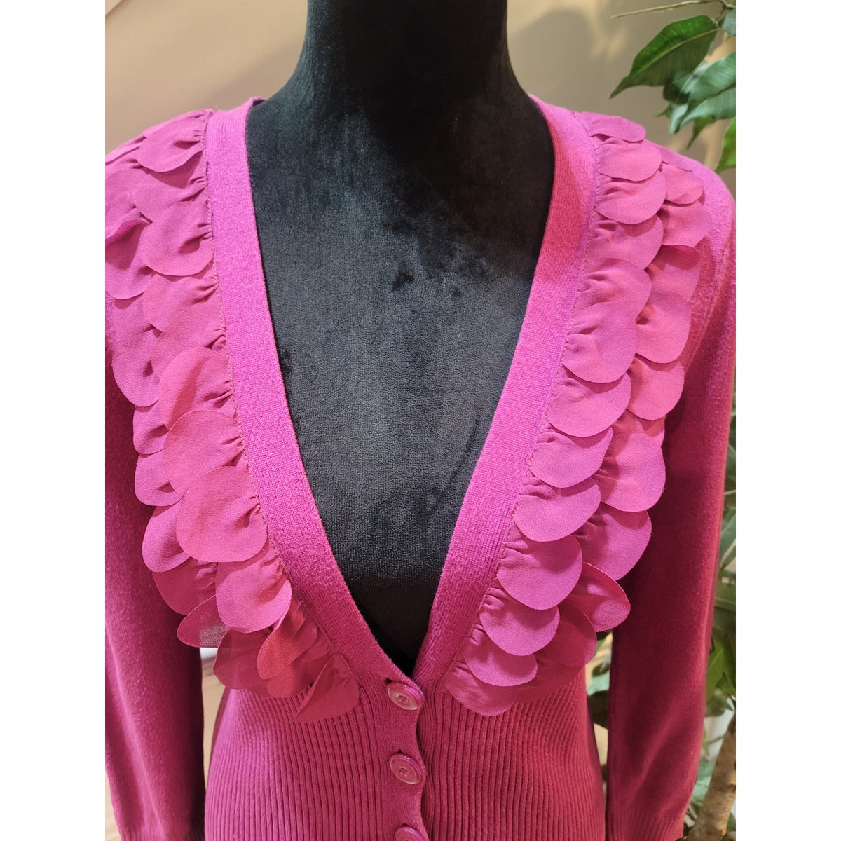 Nine West Cardigan Sweater Women's Small Pink Ribbed Petal Trim V-Neck Button