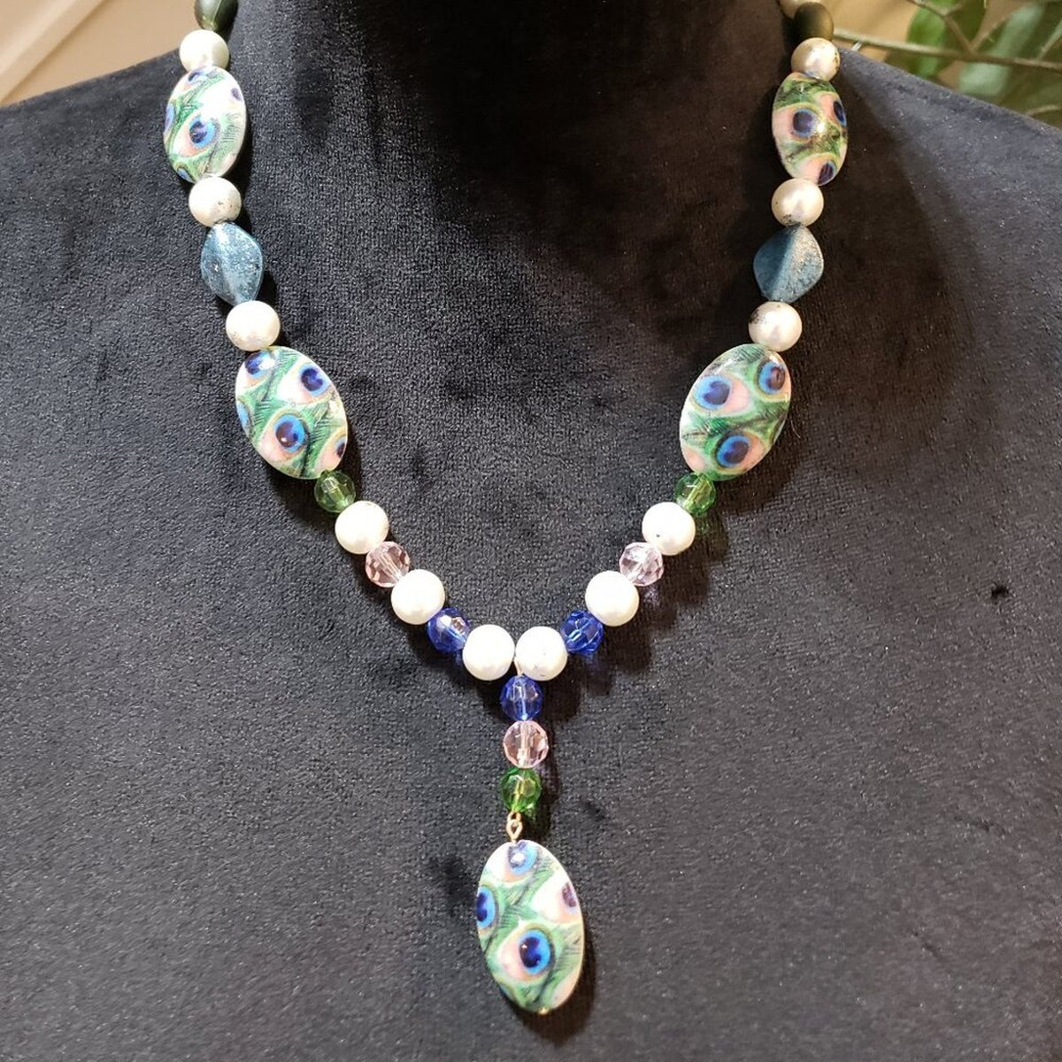 Women's Multi Colored Round Beaded Peacock Necklace Lock Clasp