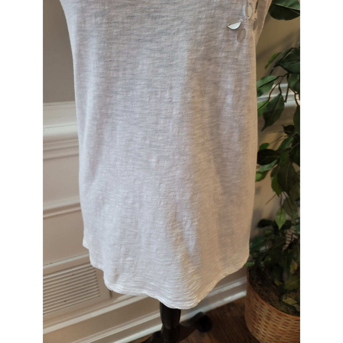 Joe Fresh Tank Top Women's Size XL Silver Sequined Leaf Sleeveless Round Neck
