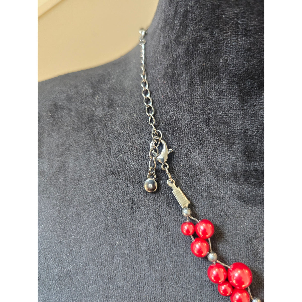 Red Beaded Cluster Statement Necklace Silver Tone Bold Fashion Jewelry