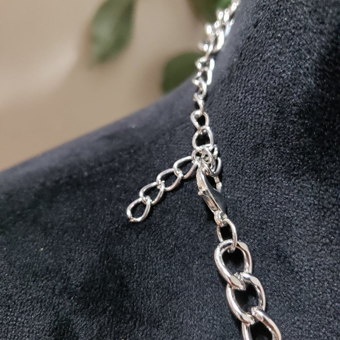Show Stopping Shimmer Iridescent Gunmetal & Multi Oil Spill Rhinestones Necklace
