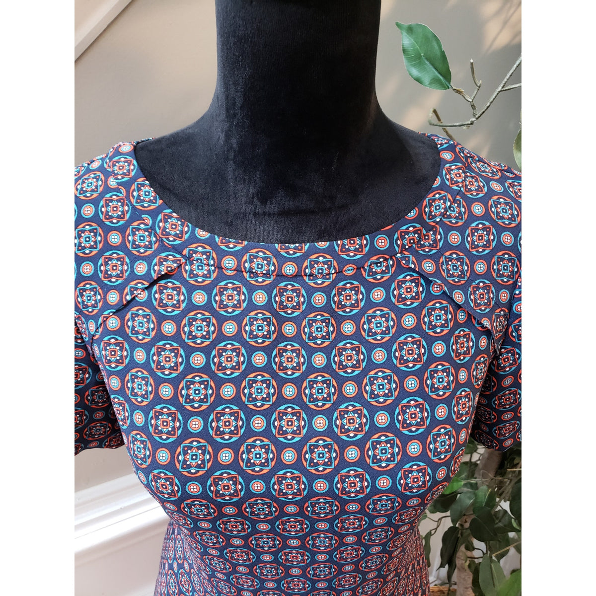 Banana Republic Dress Womens 4 Blue Red Geometric Fit Flare Short Sleeve