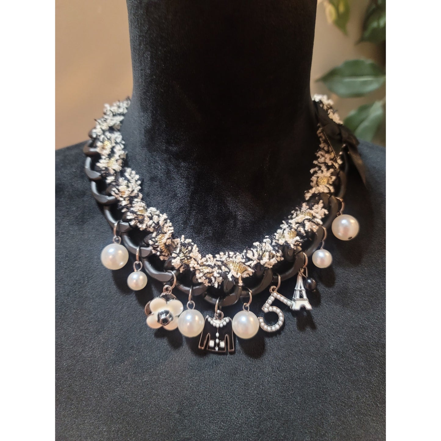 Women's Statement Pearl Charm Necklace With Lobster Clasp Fashion Jewelry
