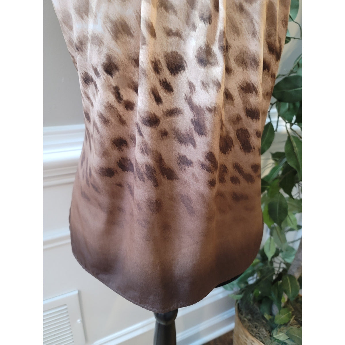 Chico's Tank Top Women's SZ 2/L Brown/Beige Leopard Print Sleeveless Round Neck