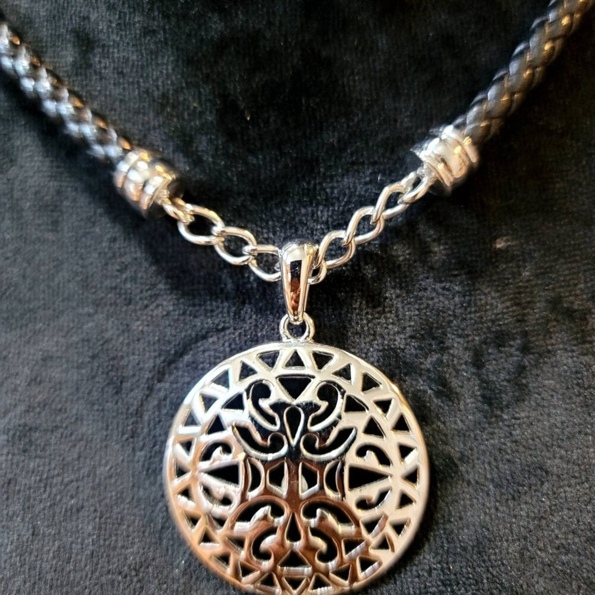 Womens Black Leather Premier Designs Medallion Pendant Necklace w/ Lobster Clasp