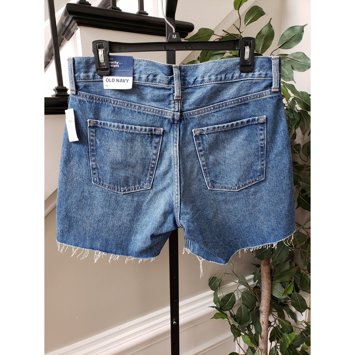 Old Navy Cut Off Shorts Women 4 Blue Denim Distressed High Rise Slouchy Straight